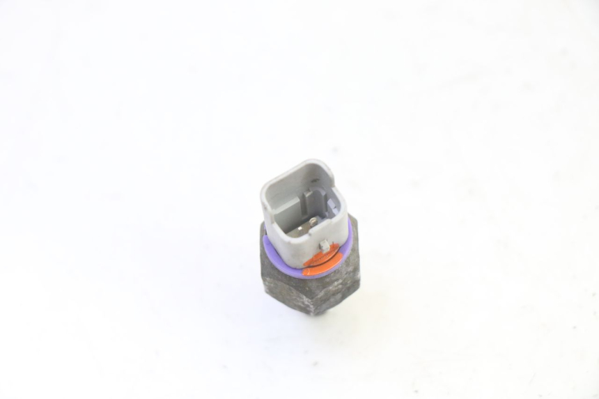 photo de OIL BRAKE PRESSURE SENSOR PIAGGIO MP3 RL 250 (2007 - 2010)