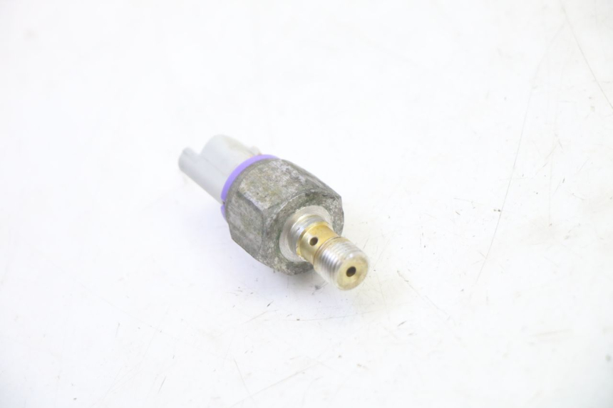 photo de OIL BRAKE PRESSURE SENSOR PIAGGIO MP3 RL 250 (2007 - 2010)