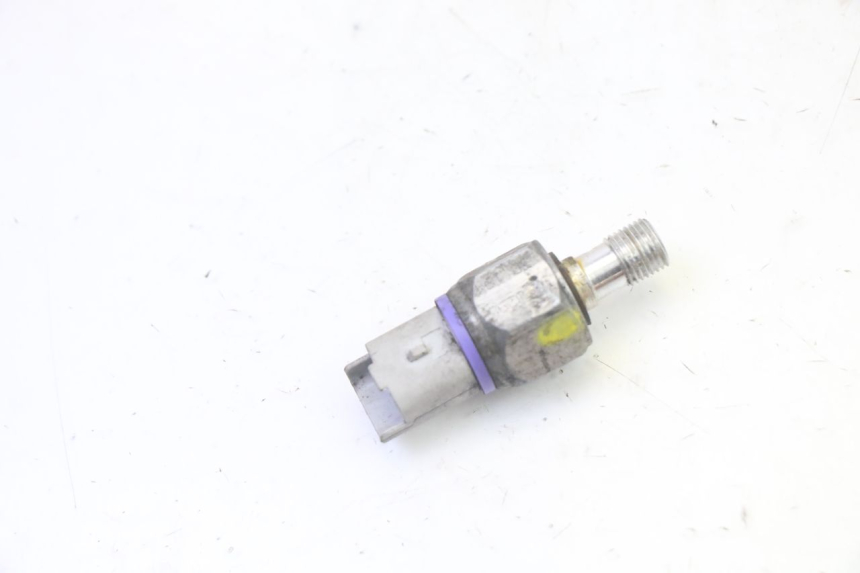 photo de BRAKE OIL PRESSURE SENSOR PIAGGIO MP3 500 (2011 - 2015)