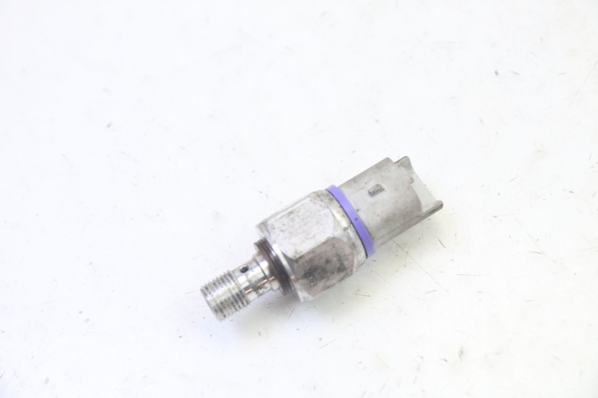photo de OIL BRAKE PRESSURE SENSOR PIAGGIO MP3 125 (2006 - 2014)