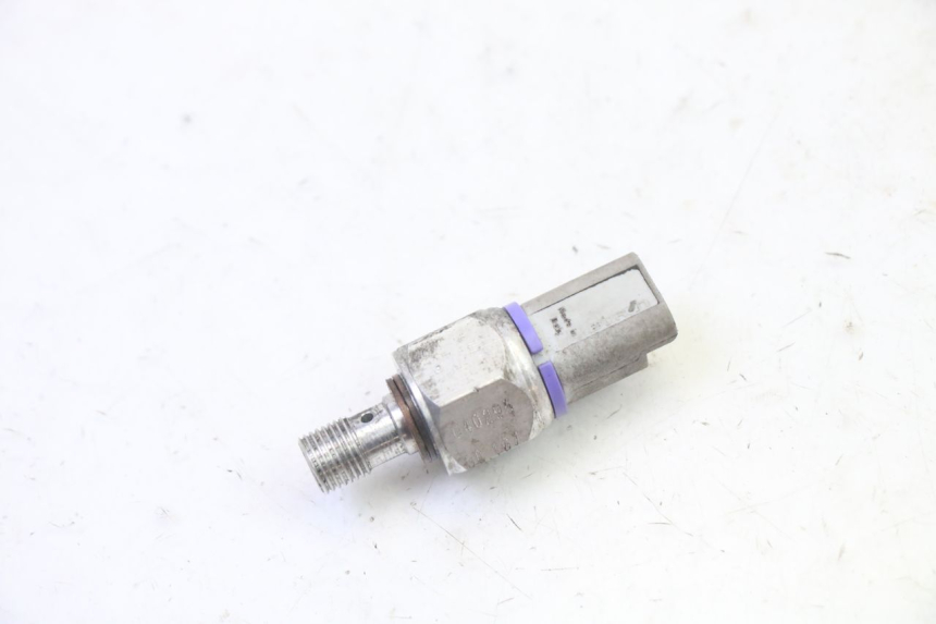 photo de OIL BRAKE PRESSURE SENSOR PIAGGIO MP3 125 (2006 - 2014)