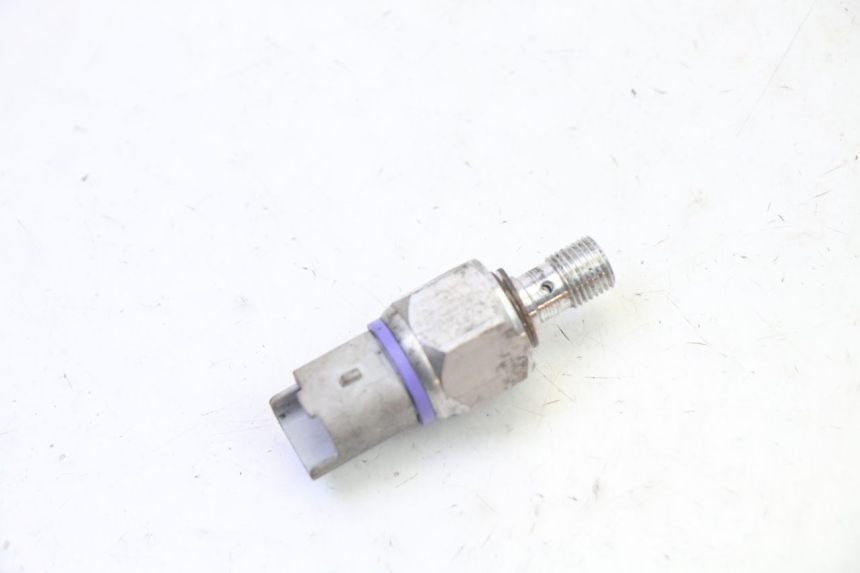 photo de OIL BRAKE PRESSURE SENSOR PIAGGIO MP3 125 (2006 - 2014)