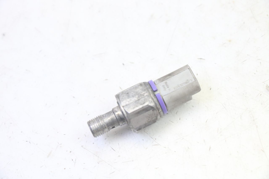 photo de OIL BRAKE PRESSURE SENSOR PIAGGIO MP3 125 (2006 - 2014)