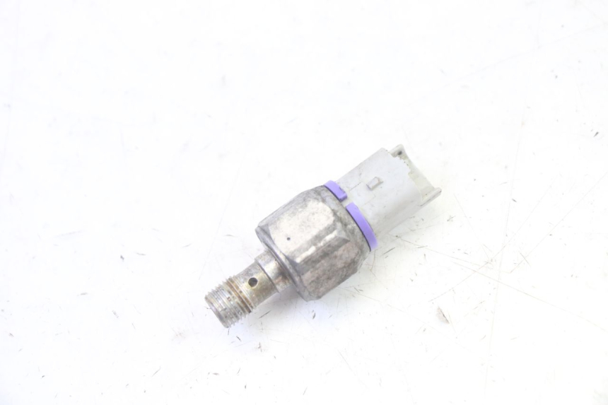 photo de OIL BRAKE PRESSURE SENSOR PIAGGIO MP3 RL 250 (2007 - 2010) - Main view