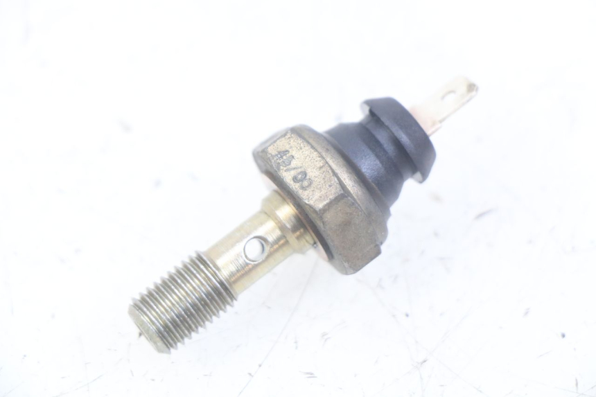 photo de OIL PRESSURE SENSOR TRIUMPH SPRINT ST 955 (1999 - 2001)