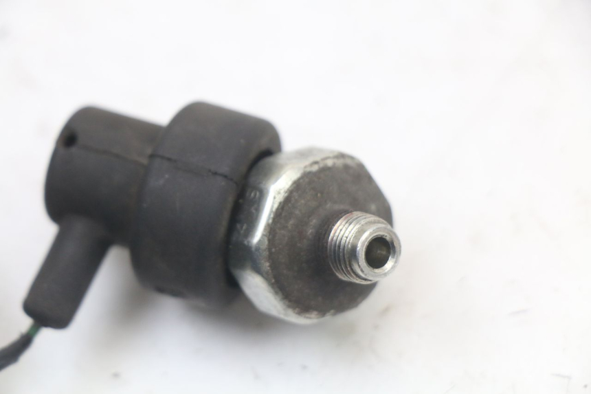 photo de OIL PRESSURE SENSOR SUZUKI GSR 750 (2011 - 2017)