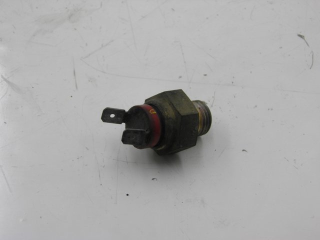 photo de WATER TEMPERATURE SENSOR DERBI GP MAX 250 (2006 - 2008) - Main view