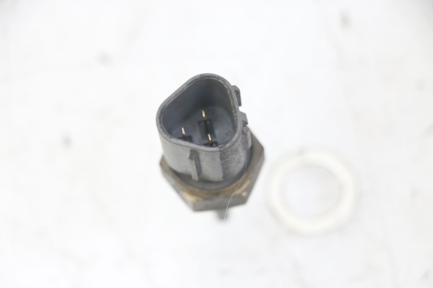 photo de WATER TEMPERATURE SENSOR HONDA FORZA ABS 300 (2013 - 2019)