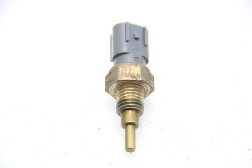 photo de WATER TEMPERATURE SENSOR HONDA FORZA 125 (2015 - 2016) - Alternative perspective