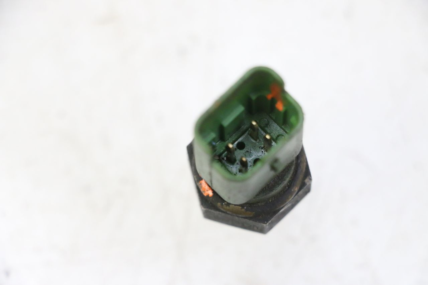 photo de WATER TEMPERATURE SENSOR PIAGGIO MP3 RL 250 (2007 - 2010)