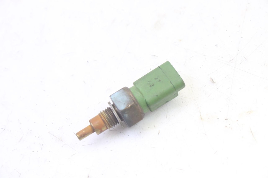 photo de WATER TEMPERATURE SENSOR PIAGGIO MP3 RL 250 (2007 - 2010) - Zoom on usage condition