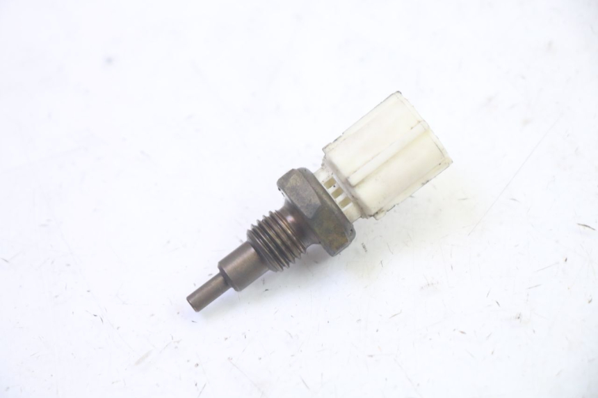 photo de WATER TEMPERATURE SENSOR YAMAHA X-MAX XMAX 125 (2010 - 2014)