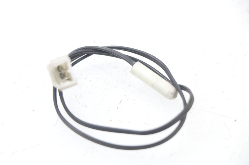 photo de OUTDOOR TEMPERATURE SENSOR PEUGEOT SATELIS COMPRESSOR K15 125 (2006 - 2009)