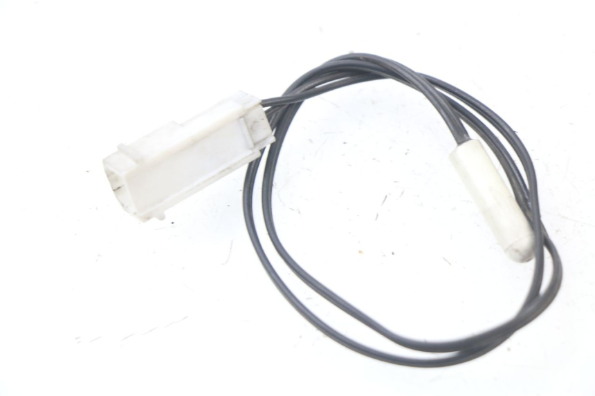 photo de OUTDOOR TEMPERATURE SENSOR PEUGEOT SATELIS COMPRESSOR K15 125 (2006 - 2009)