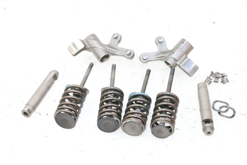 photo de ENGINE VALVE SUZUKI BURGMAN 125 (2007 - 2014)