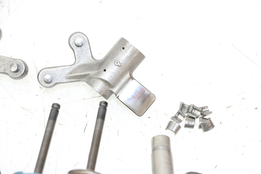 photo de ENGINE VALVE SUZUKI BURGMAN 125 (2007 - 2014)