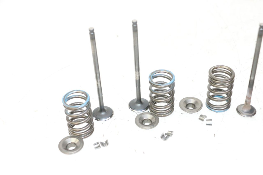 photo de ENGINE VALVE SUZUKI BURGMAN 125 (2007 - 2014)