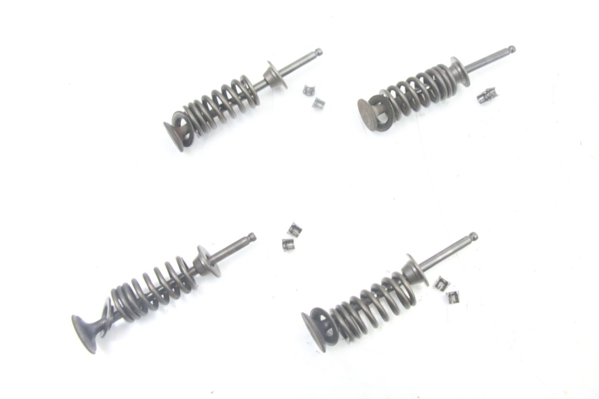 photo de ENGINE VALVE KYMCO DINK STREET 125 (2009 - 2014)