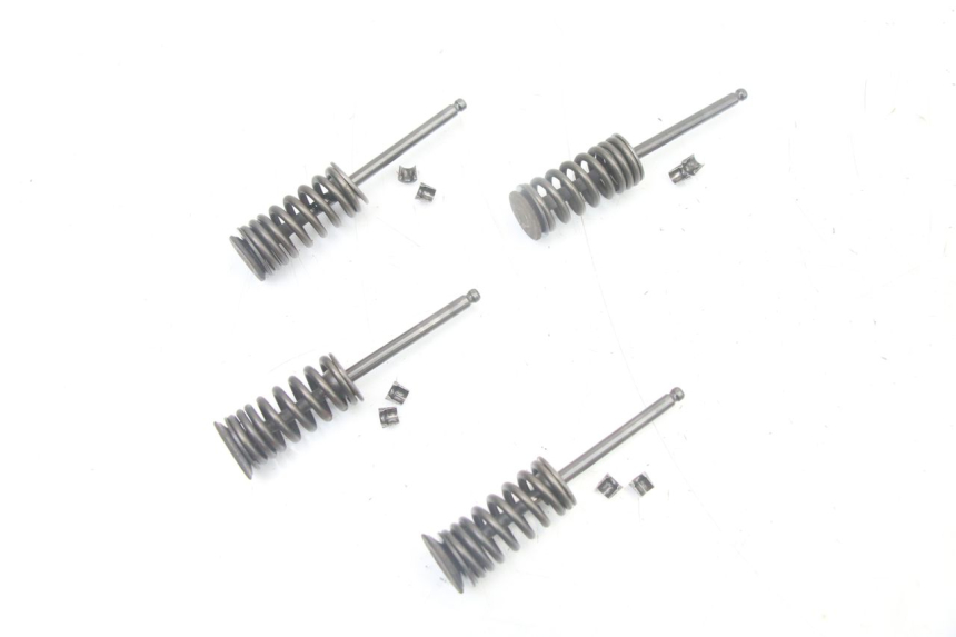 photo de ENGINE VALVE KYMCO DINK STREET 125 (2009 - 2014)