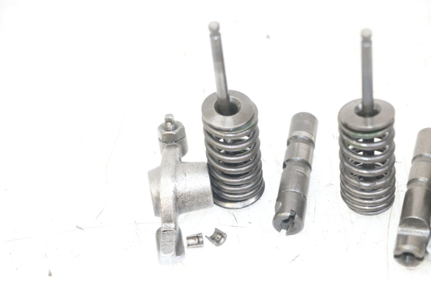 photo de ENGINE VALVE PEUGEOT KISBEE 4T 50 (2018 - 2022)