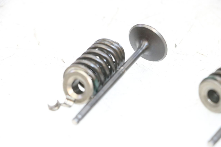 photo de ENGINE VALVE KYMCO LIKE 125 (2009 - 2016) - Zoom on usage condition