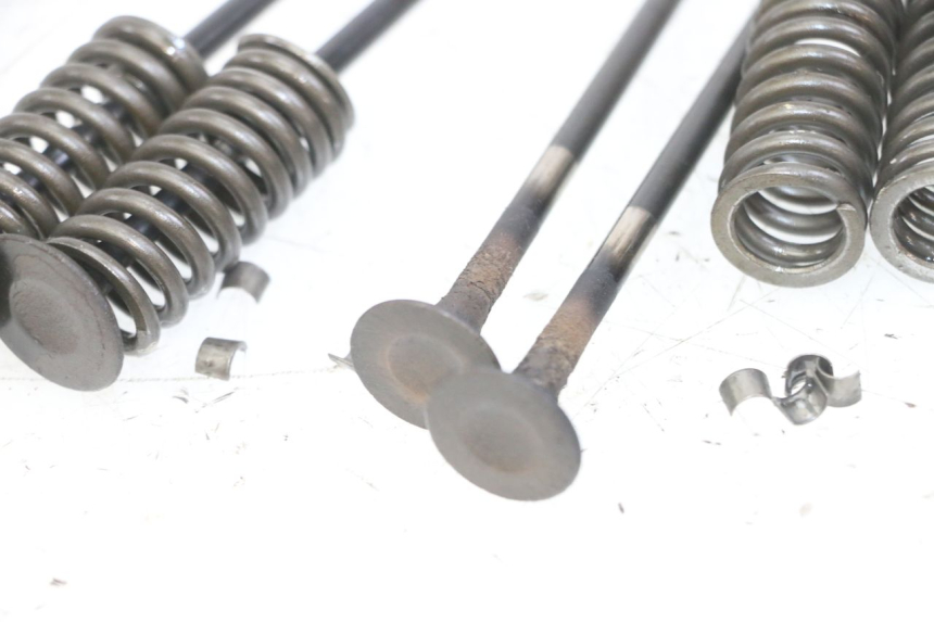 photo de ENGINE VALVE PIAGGIO VESPA GRANTURISMO 200 (2004 - 2005)