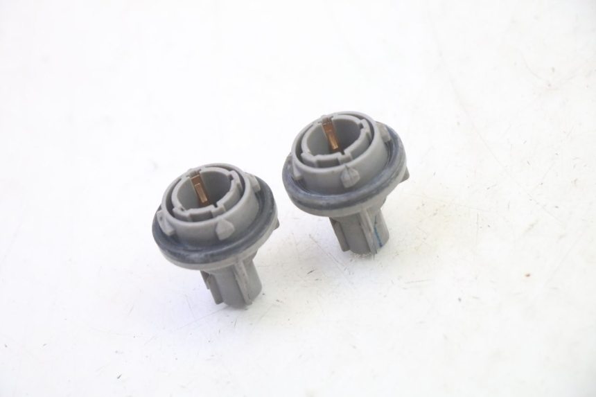 photo de BULB HOLDER SUZUKI BURGMAN 125 (2007 - 2014)