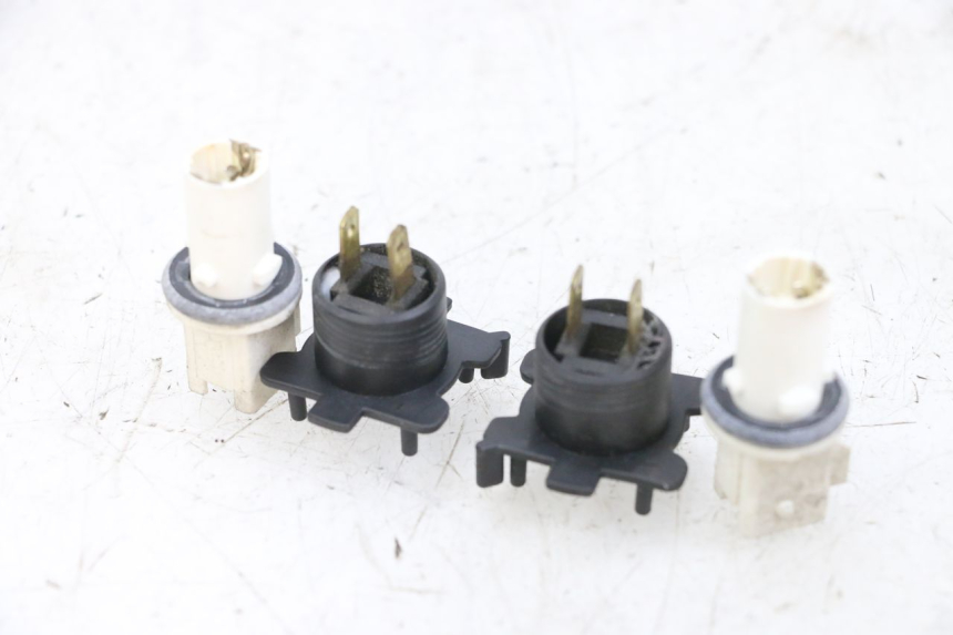 photo de BULB HOLDER SUZUKI BURGMAN 125 (2007 - 2014) - Component detail