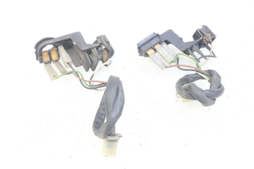 photo de BULB HOLDER YAMAHA XMAX X-MAX 125 (2006 - 2009) - Zoom on usage condition