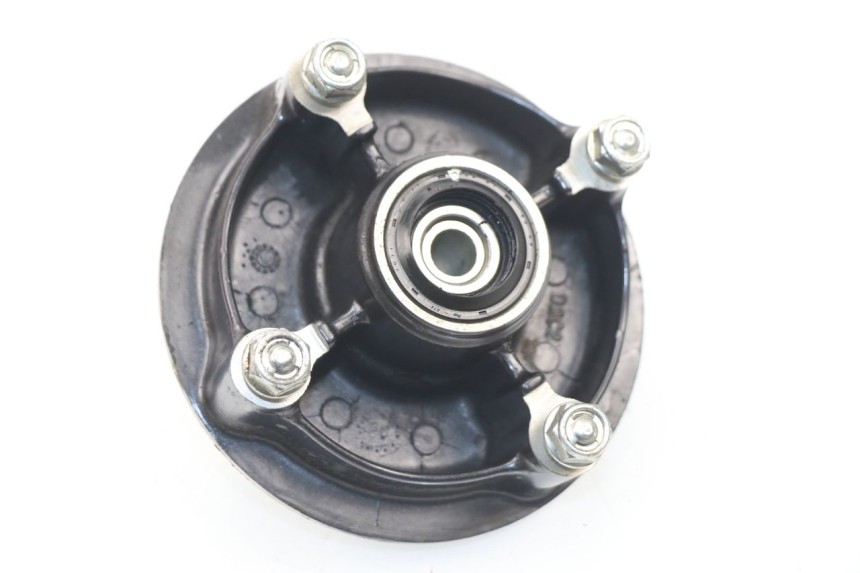 photo de SPROCKET MOUNT HONDA CBF 125 (2009 - 2015)