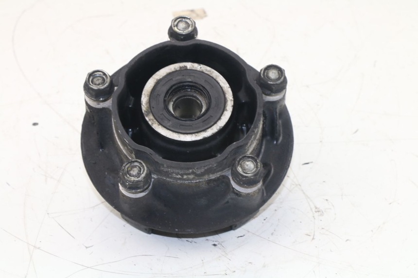 photo de SPROCKET MOUNT HONDA CBF N 600 (2004 - 2007)
