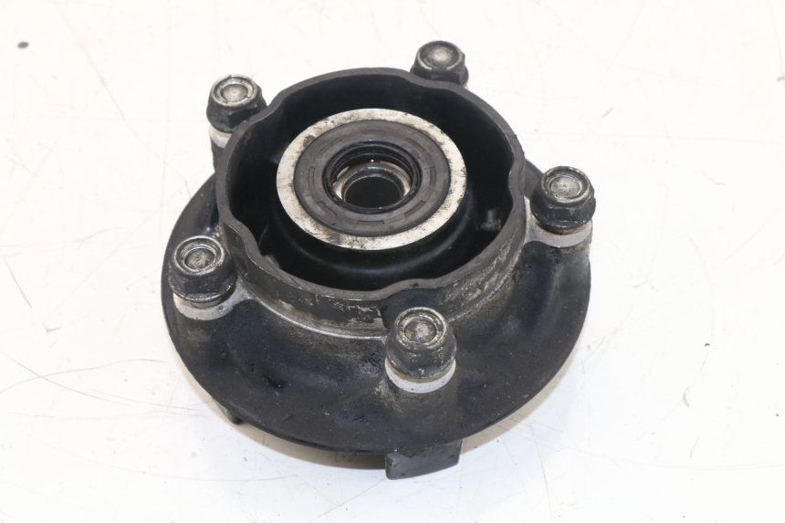 photo de SPROCKET MOUNT HONDA CBF N 600 (2004 - 2007)