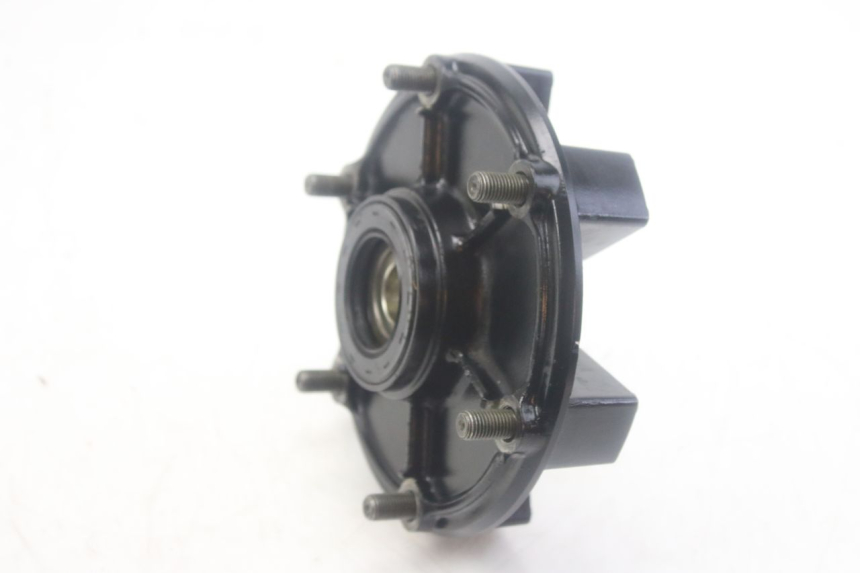 photo de SPROCKET CARRIER YAMAHA FZS FAZER 600 (1998 - 2001)