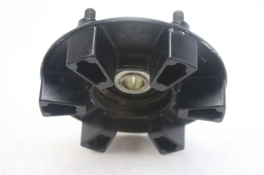 photo de SPROCKET CARRIER YAMAHA FZS FAZER 600 (1998 - 2001)