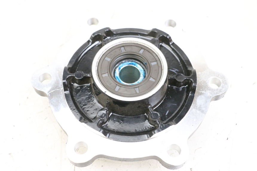 photo de SPROCKET MOUNT ROYAL ENFIELD CONTINENTAL GT 650 (2019 - 2024)