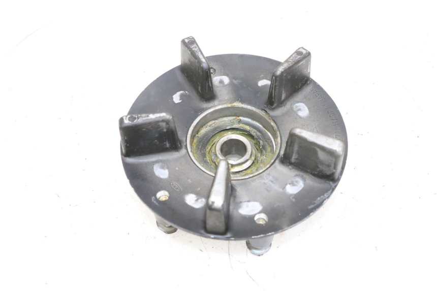 photo de SPROCKET MOUNT KAWASAKI ZR 7 750 (1999 - 2001) - Zoom on usage condition