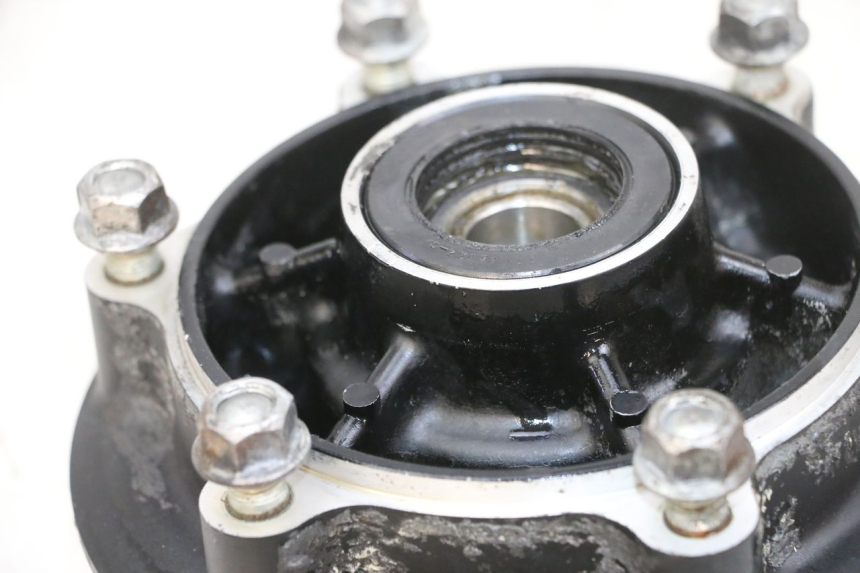 photo de SPROCKET MOUNT KAWASAKI ZR 7 750 (1999 - 2001) - Alternative perspective