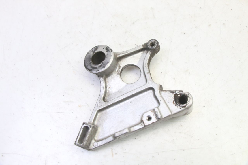 photo de REAR CALIPER BRACKET HONDA CBR RR FIREBLADE 900 (1992 - 1994)