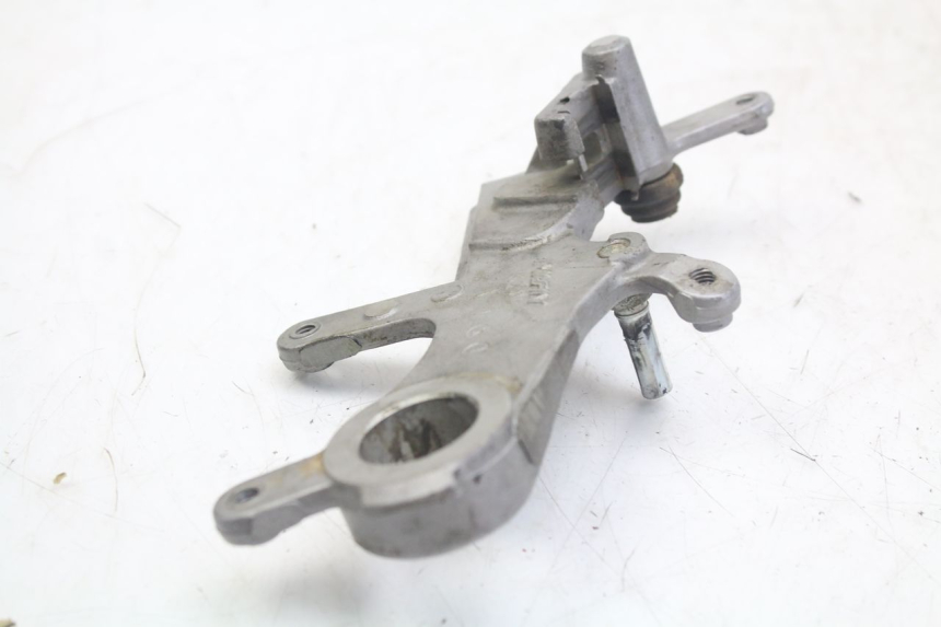 photo de REAR BRAKE CALIPER BRACKET HONDA CRF 250 (2010 - 2013)