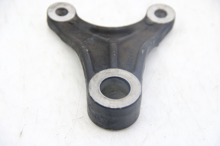photo de REAR BRAKE CALIPER BRACKET SUZUKI GSX-F GSX  F 1100 (1988 - 1994)