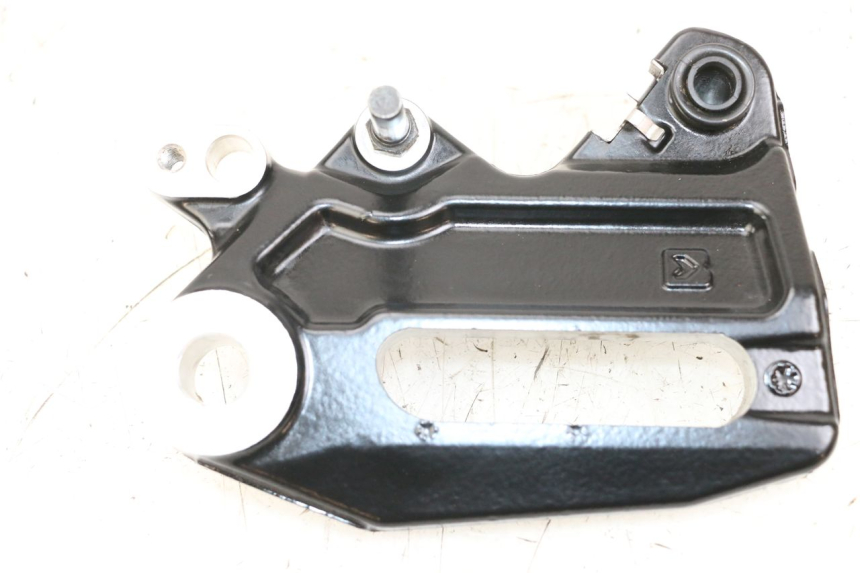 photo de REAR CALIPER BRACKET HUSQVARNA SVARTPILEN 401 (2018 - 2023)