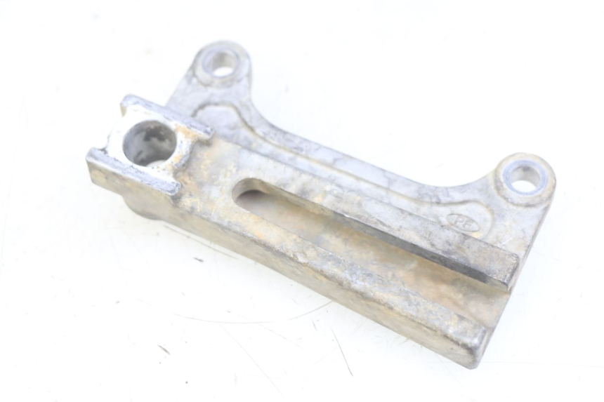 photo de REAR BRAKE CALIPER BRACKET KAWASAKI KX 85 (2001 - 2013)