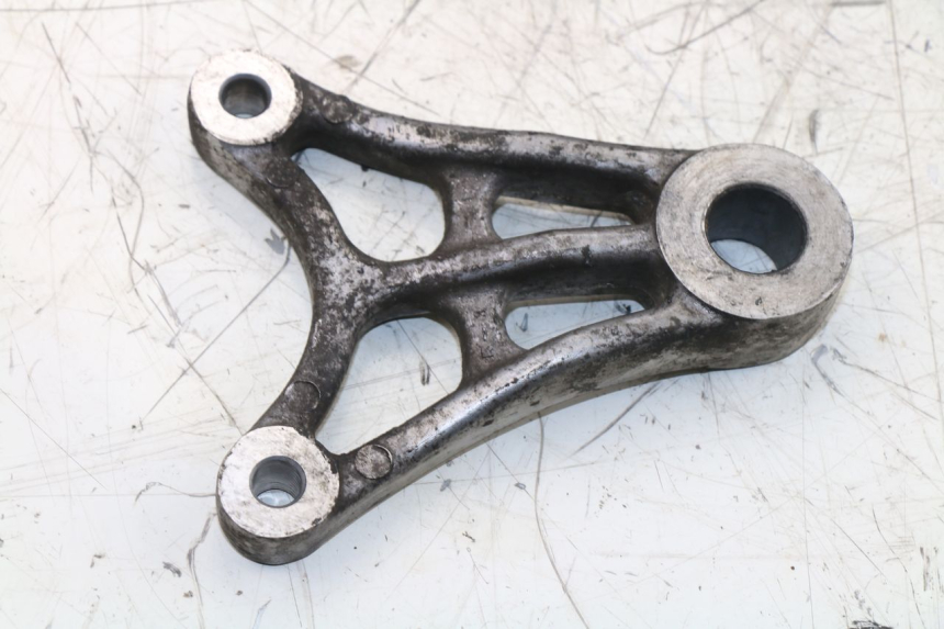 photo de REAR CALIPER BRACKET SUZUKI GS / GSE 500 (1990 - 2000)