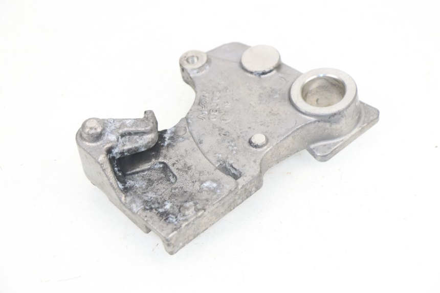 photo de REAR CALIPER BRACKET SUZUKI GSR 750 (2011 - 2017)