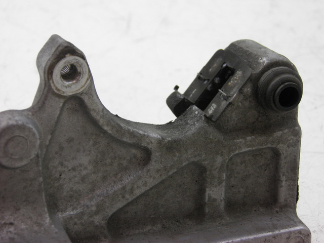 photo de REAR CALIPER BRACKET SUZUKI GSX F GSXF 650 (2007 - 2015)