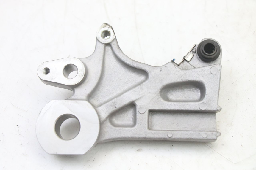 photo de REAR CALIPER BRACKET YAMAHA TRACER 7 700 (2020 - 2024)