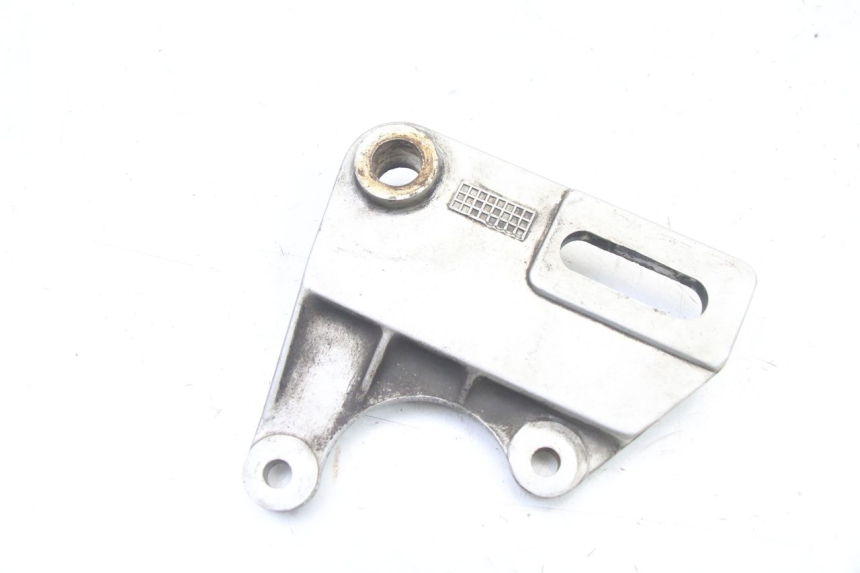 photo de REAR CALIPER BRACKET YAMAHA TZR 50 (2008 - 2016)