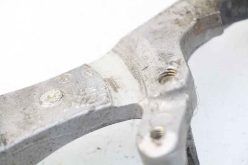photo de REAR CALIPER BRACKET YAMAHA YZ-F YZF 250 (2014 - 2018)