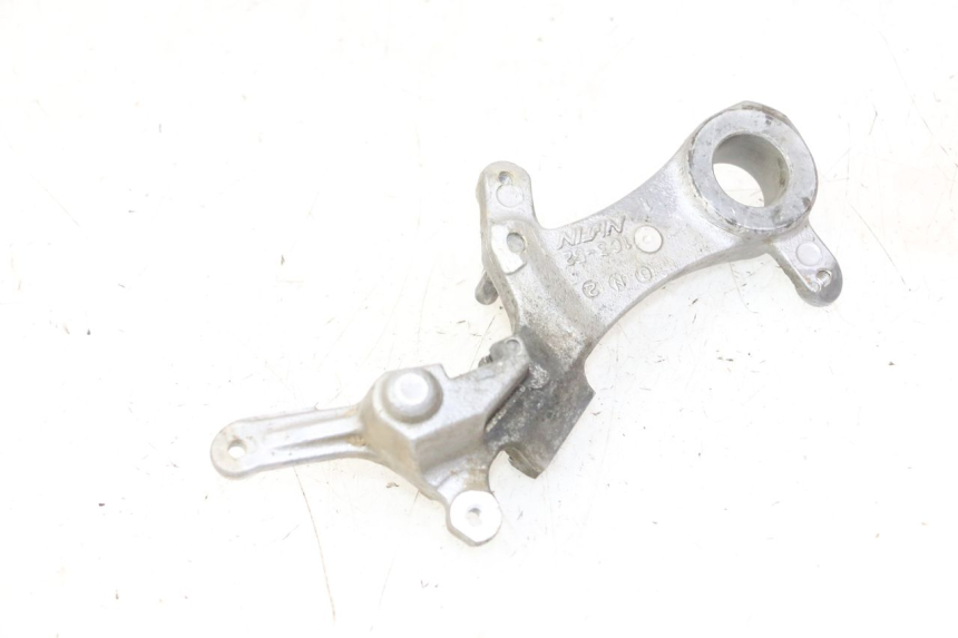 photo de REAR CALIPER BRACKET YAMAHA YZ-F YZF 250 (2014 - 2018)