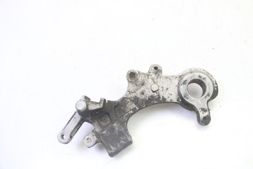 photo de REAR CALIPER BRACKET YAMAHA YZ 125 (1998 - 2005)